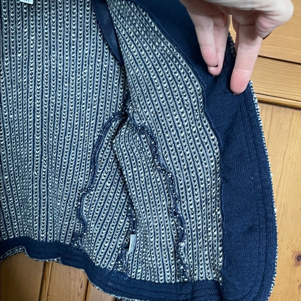 St. John Collection Navy and White Tweed Blazer - Picture 12 of 14